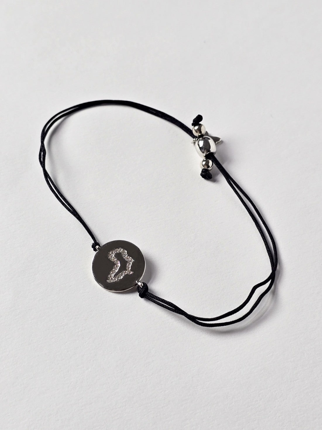 AFRICA STRING BRACELET