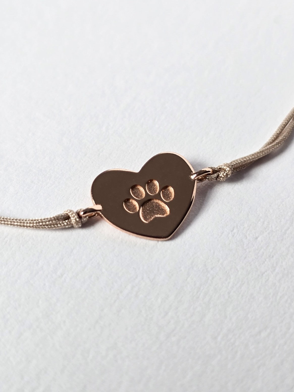 PAW STRING BRACELET