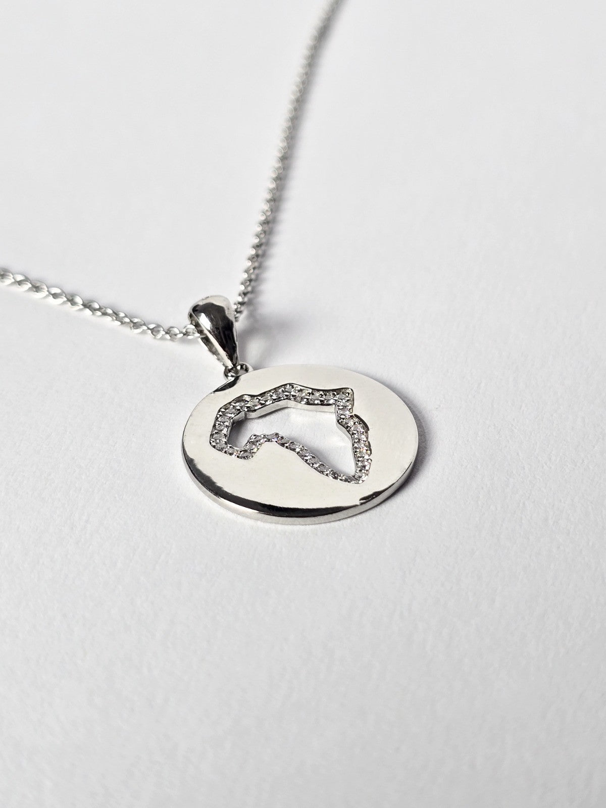 AFRICA DISK NECKLACE