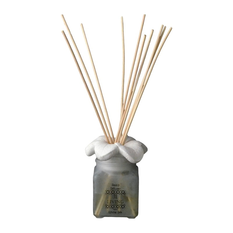 Reed diffuser.